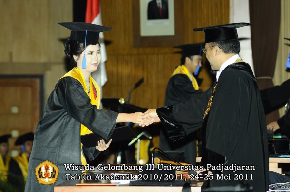 wisuda-fisip-oleh-rektor-132