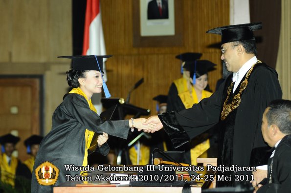 wisuda-fisip-oleh-rektor-134