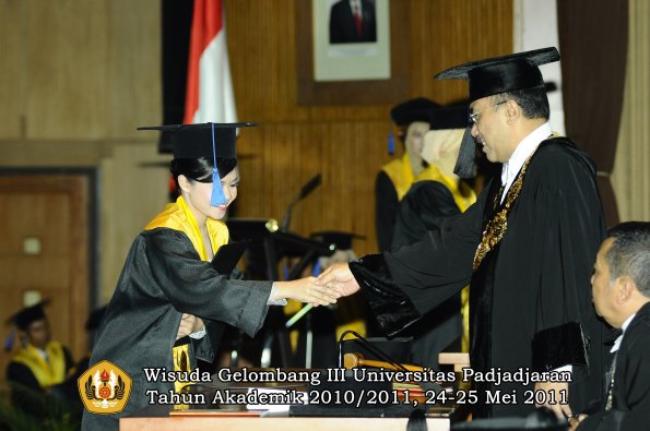 wisuda-fisip-oleh-rektor-135