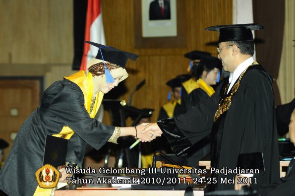 wisuda-fisip-oleh-rektor-137