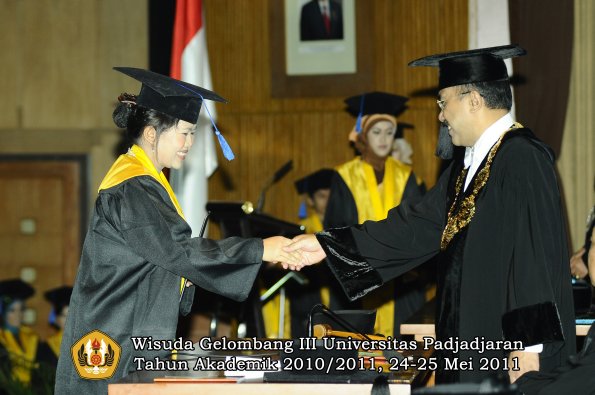 wisuda-fisip-oleh-rektor-138