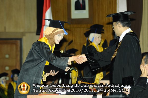 wisuda-fisip-oleh-rektor-139