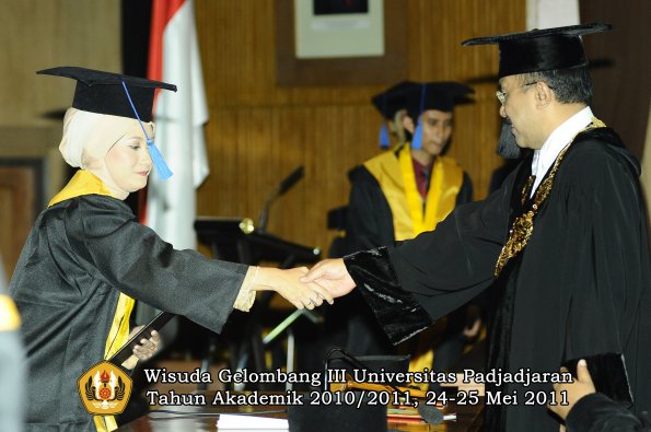 wisuda-fisip-oleh-rektor-140