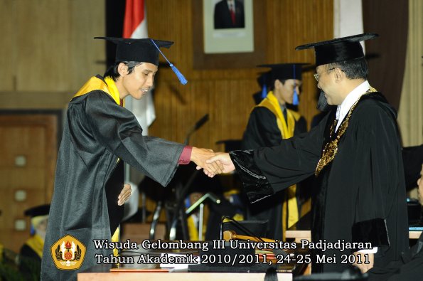 wisuda-fisip-oleh-rektor-141