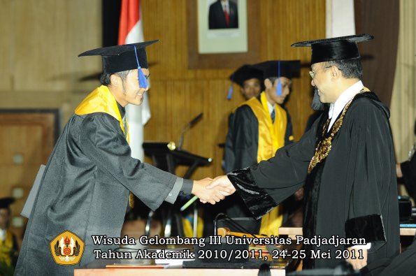 wisuda-fisip-oleh-rektor-143