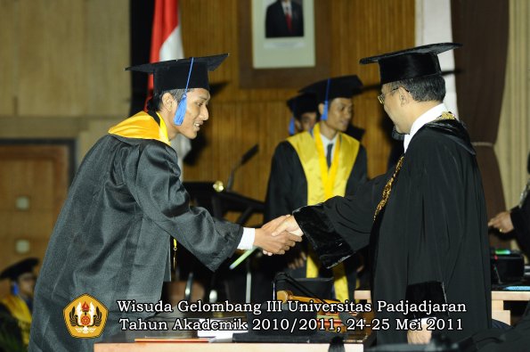 wisuda-fisip-oleh-rektor-144