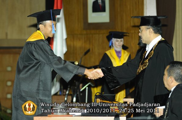 wisuda-fisip-oleh-rektor-155