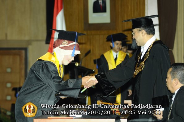 wisuda-fisip-oleh-rektor-157