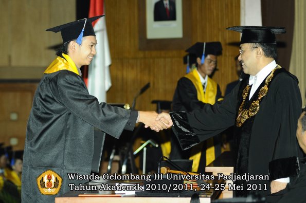 wisuda-fisip-oleh-rektor-160