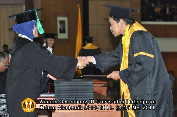 wisuda-fpik-oleh-dekan-015