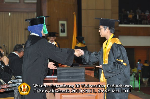 wisuda-fpik-oleh-dekan-021