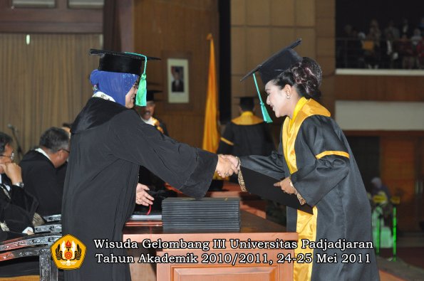 wisuda-fpik-oleh-dekan-028