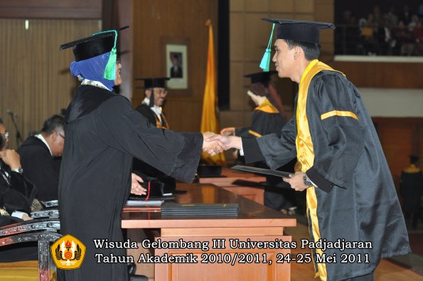 wisuda-fpik-oleh-dekan-048