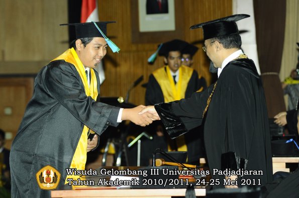 wisuda-fpik-oleh-rektor-014