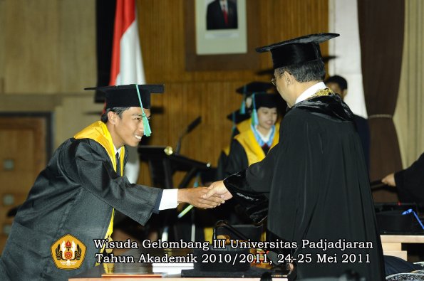 wisuda-fpik-oleh-rektor-039