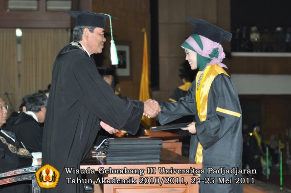 wisuda-faperta-oleh-dekan-026-copy