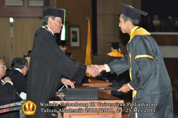 wisuda-faperta-oleh-dekan-033-copy