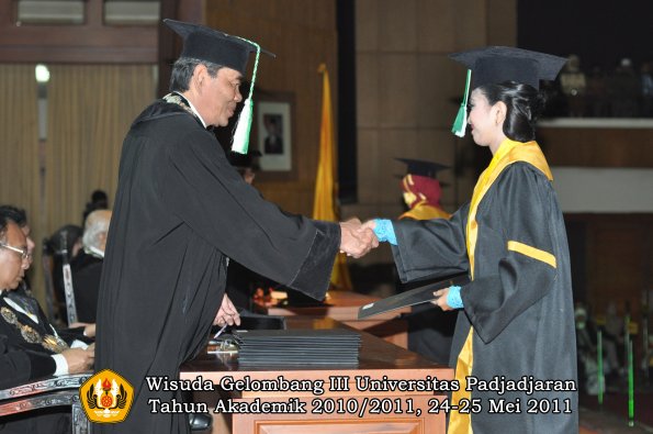 wisuda-faperta-oleh-dekan-037-copy