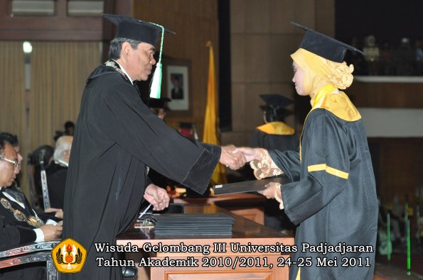 wisuda-faperta-oleh-dekan-038-copy