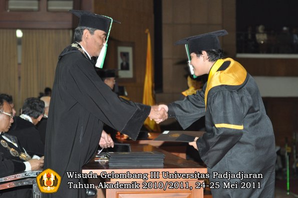 wisuda-faperta-oleh-dekan-039-copy