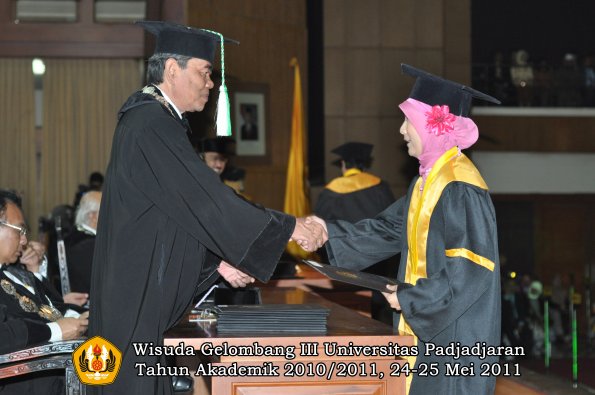 wisuda-faperta-oleh-dekan-040-copy