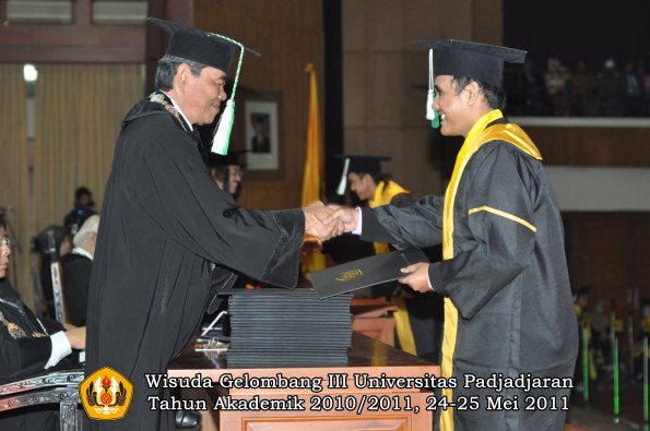 wisuda-faperta-oleh-dekan-055-copy