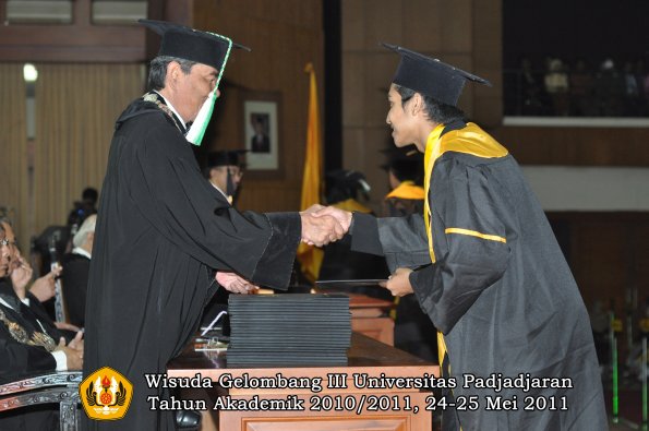 wisuda-faperta-oleh-dekan-058-copy