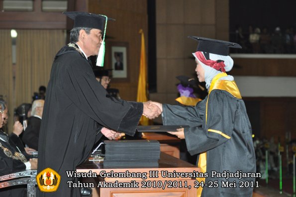 wisuda-faperta-oleh-dekan-066-copy