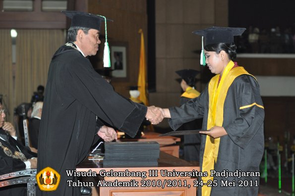 wisuda-faperta-oleh-dekan-069-copy