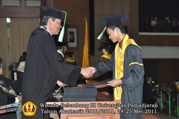 wisuda-faperta-oleh-dekan-071-copy