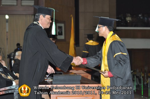 wisuda-faperta-oleh-dekan-077-copy