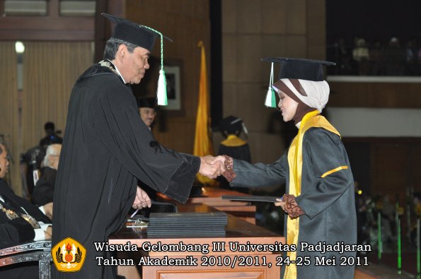 wisuda-faperta-oleh-dekan-080-copy