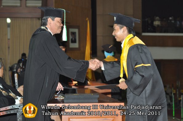 wisuda-faperta-oleh-dekan-083-copy