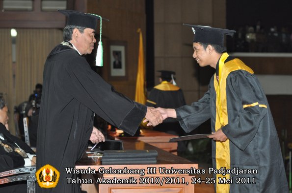 wisuda-faperta-oleh-dekan-084-copy