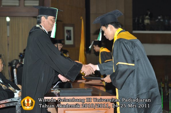 wisuda-faperta-oleh-dekan-085-copy