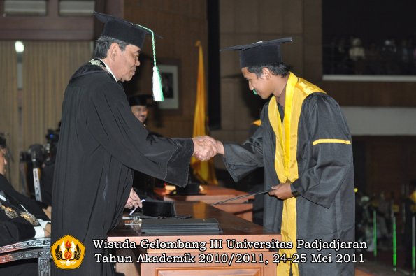 wisuda-faperta-oleh-dekan-088-copy