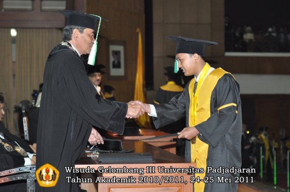 wisuda-faperta-oleh-dekan-089-copy