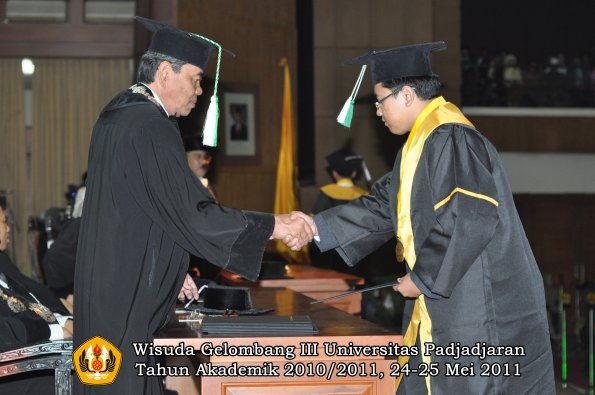 wisuda-faperta-oleh-dekan-090-copy