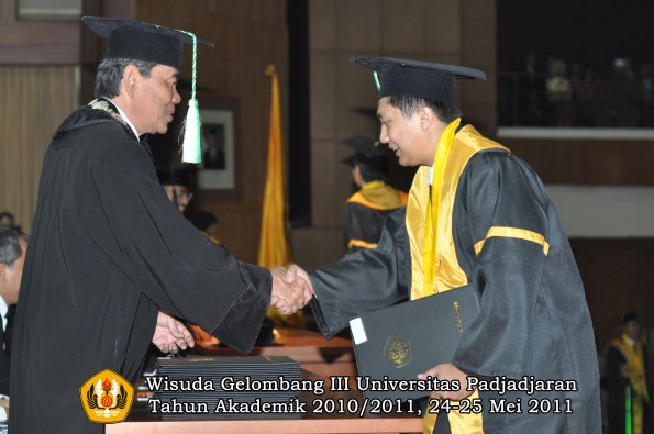 wisuda-faperta-oleh-dekan-099-copy