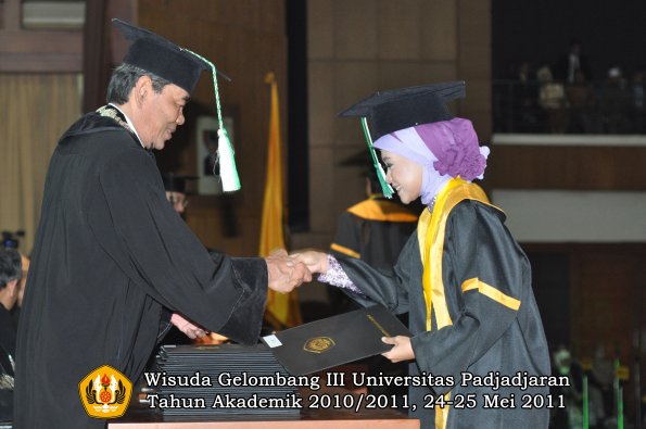 wisuda-faperta-oleh-dekan-104-copy