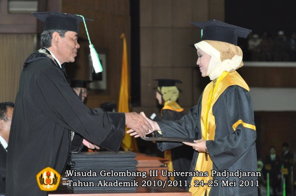 wisuda-faperta-oleh-dekan-105-copy