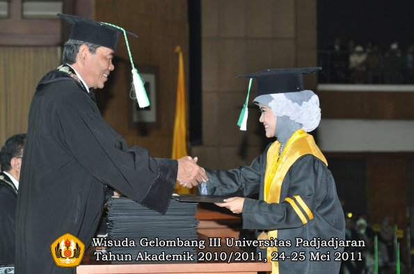 wisuda-faperta-oleh-dekan-109-copy