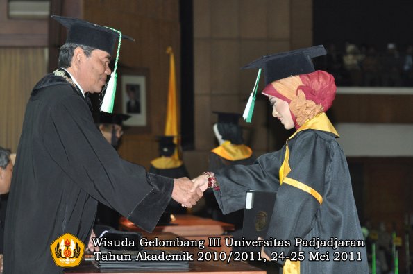 wisuda-faperta-oleh-dekan-121-copy