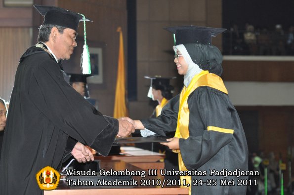 wisuda-faperta-oleh-dekan-122-copy