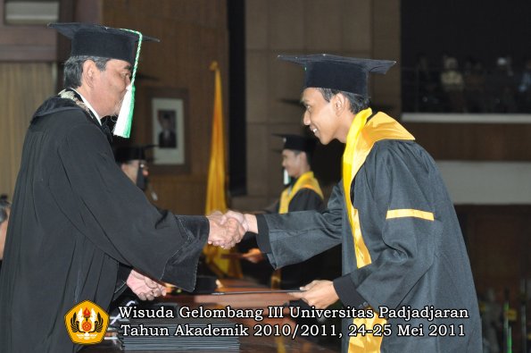 wisuda-faperta-oleh-dekan-126-copy