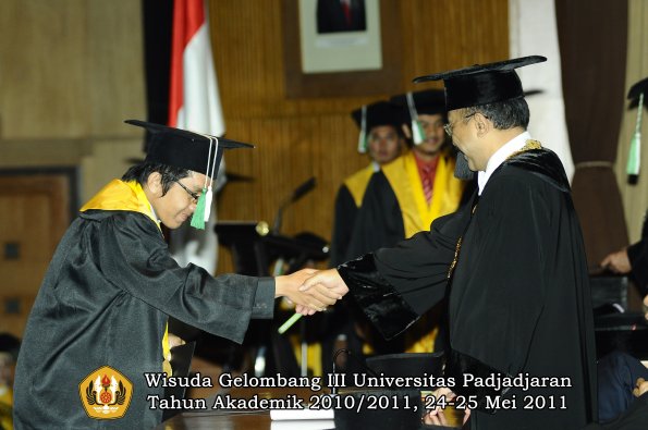 wisuda-faperta-oleh-rektor-026-copy