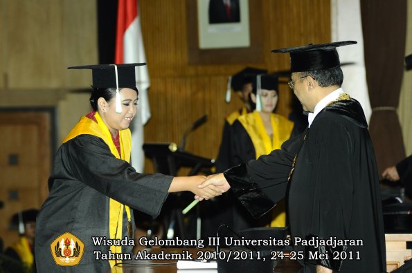 wisuda-faperta-oleh-rektor-036-copy