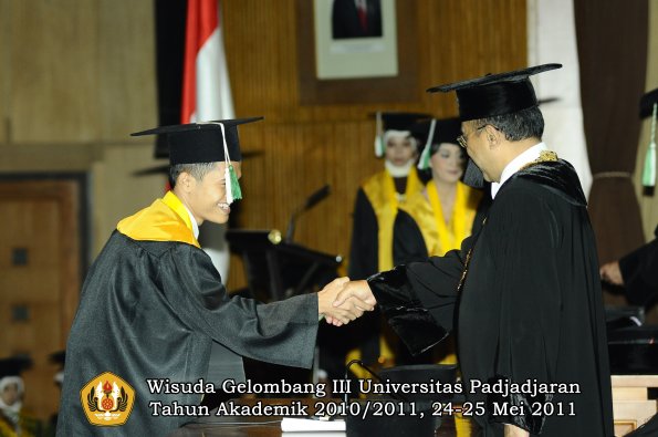 wisuda-faperta-oleh-rektor-039-copy