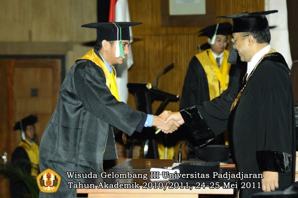 wisuda-faperta-oleh-rektor-074-copy