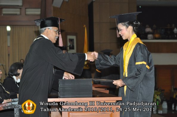 wisuda-fapet-oleh-dekan-005-copy